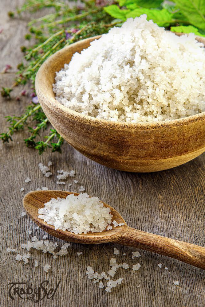 Pictures of Bowl of Coarse Guérande Salt